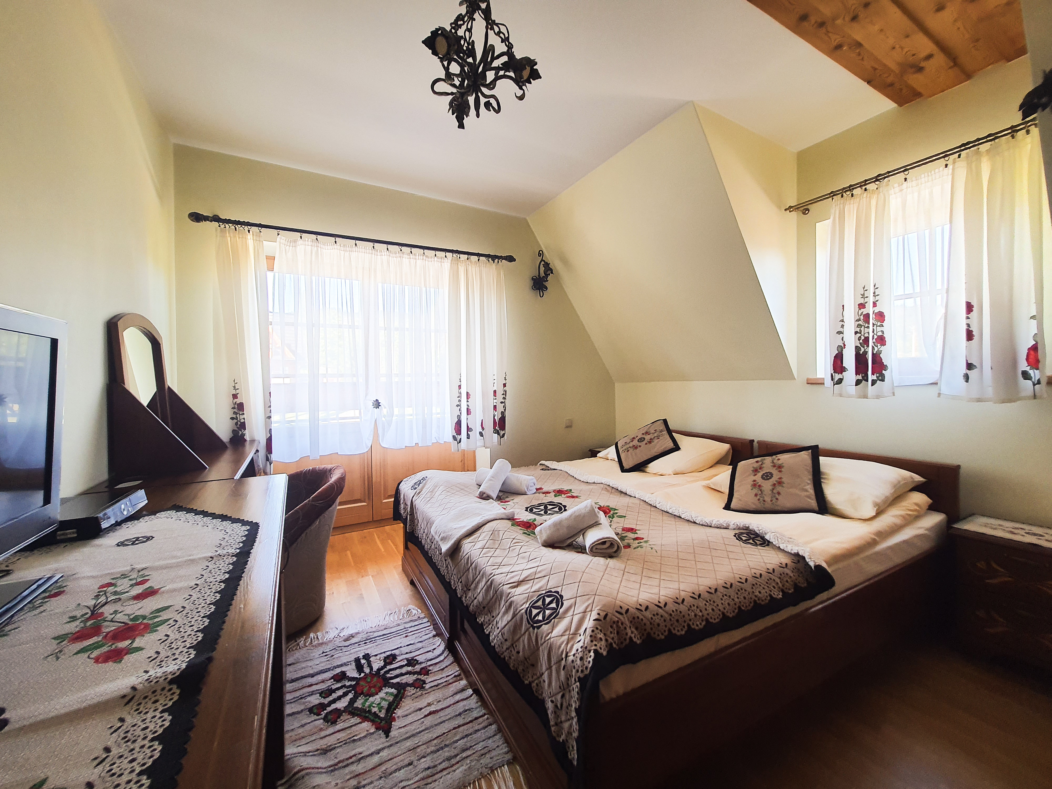 Pokój 203